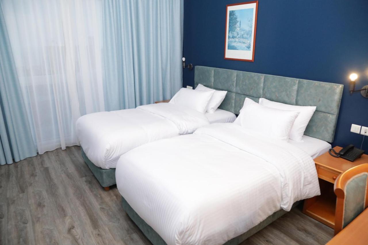 El Sheikh Suites Hotel Beirut Exteriör bild