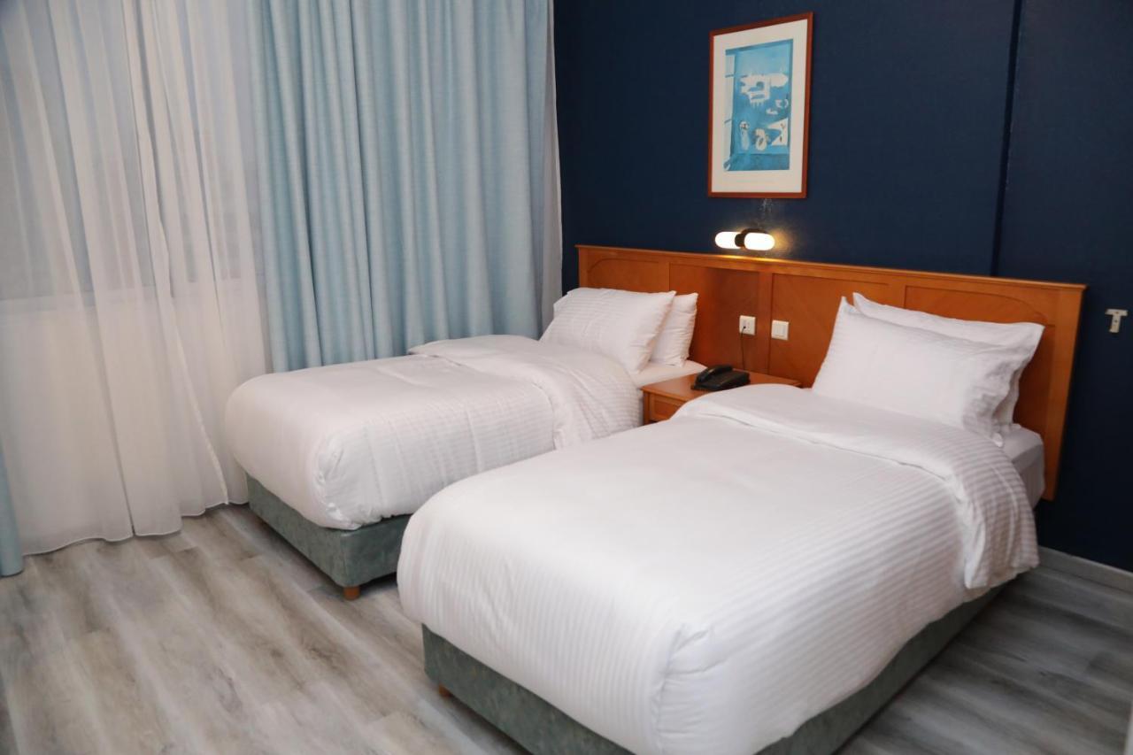 El Sheikh Suites Hotel Beirut Exteriör bild
