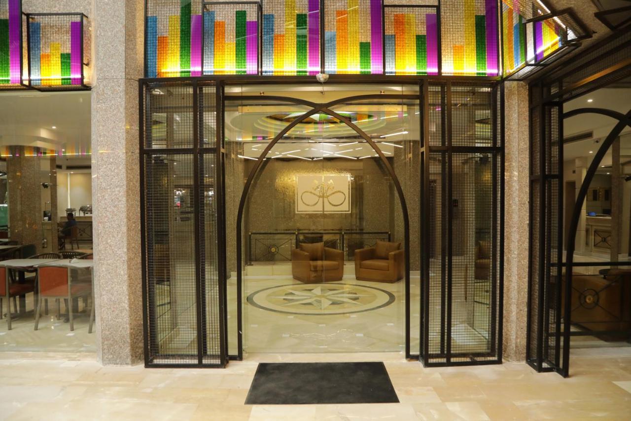 El Sheikh Suites Hotel Beirut Exteriör bild