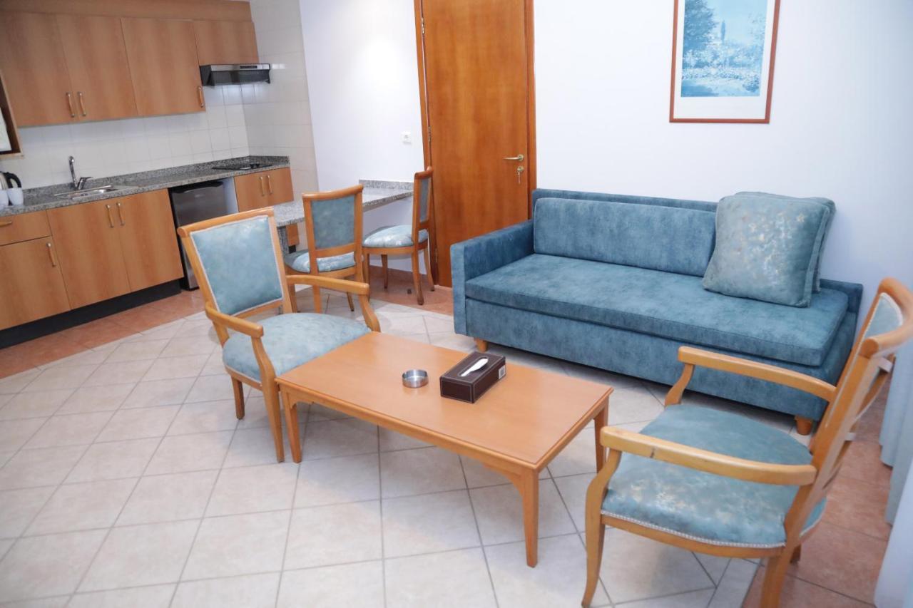 El Sheikh Suites Hotel Beirut Exteriör bild