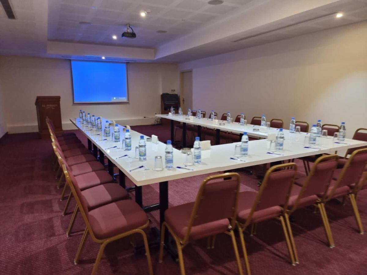 El Sheikh Suites Hotel Beirut Exteriör bild