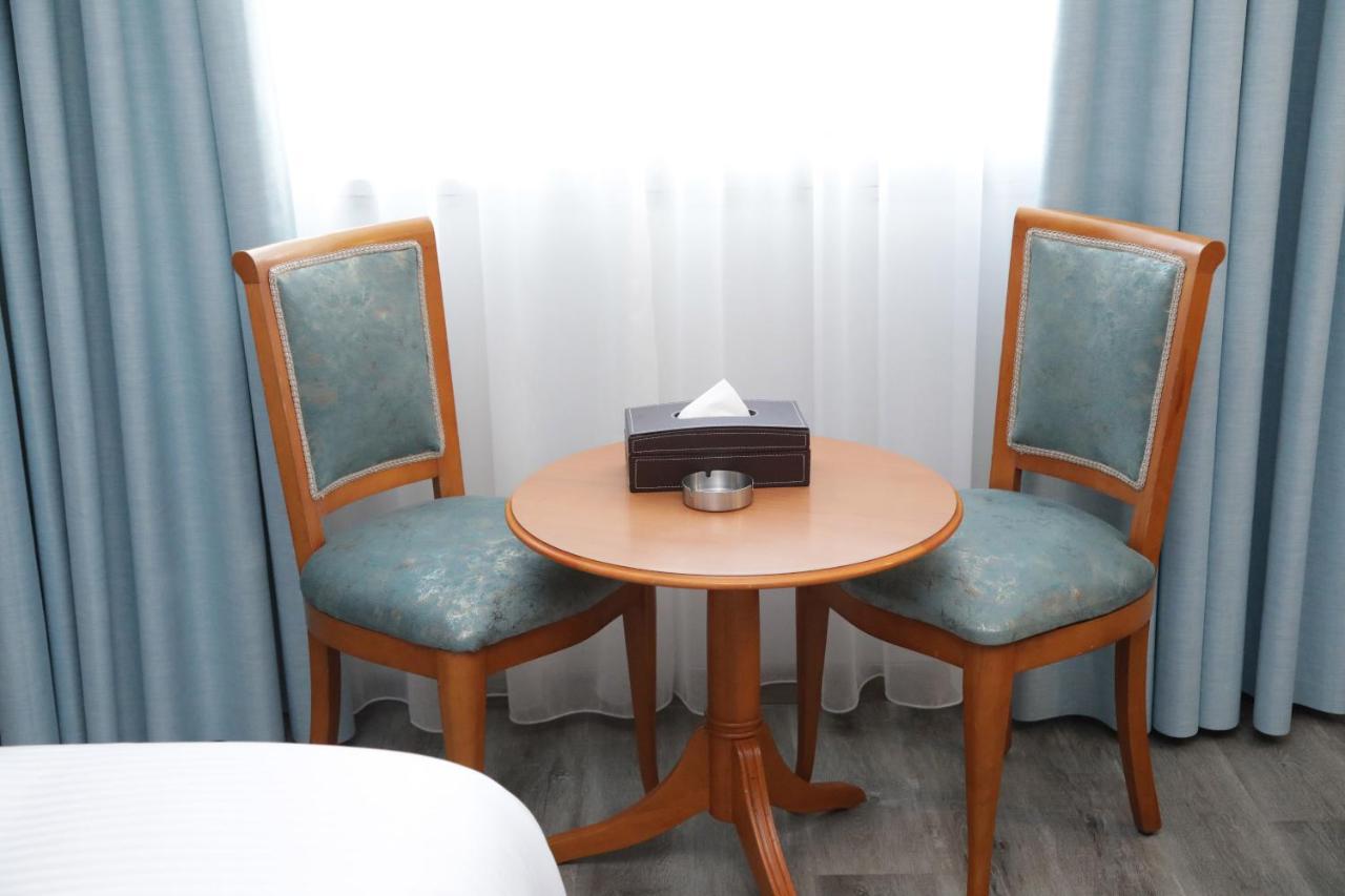 El Sheikh Suites Hotel Beirut Exteriör bild