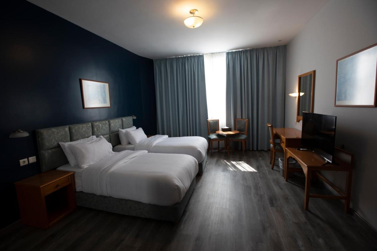 El Sheikh Suites Hotel Beirut Exteriör bild