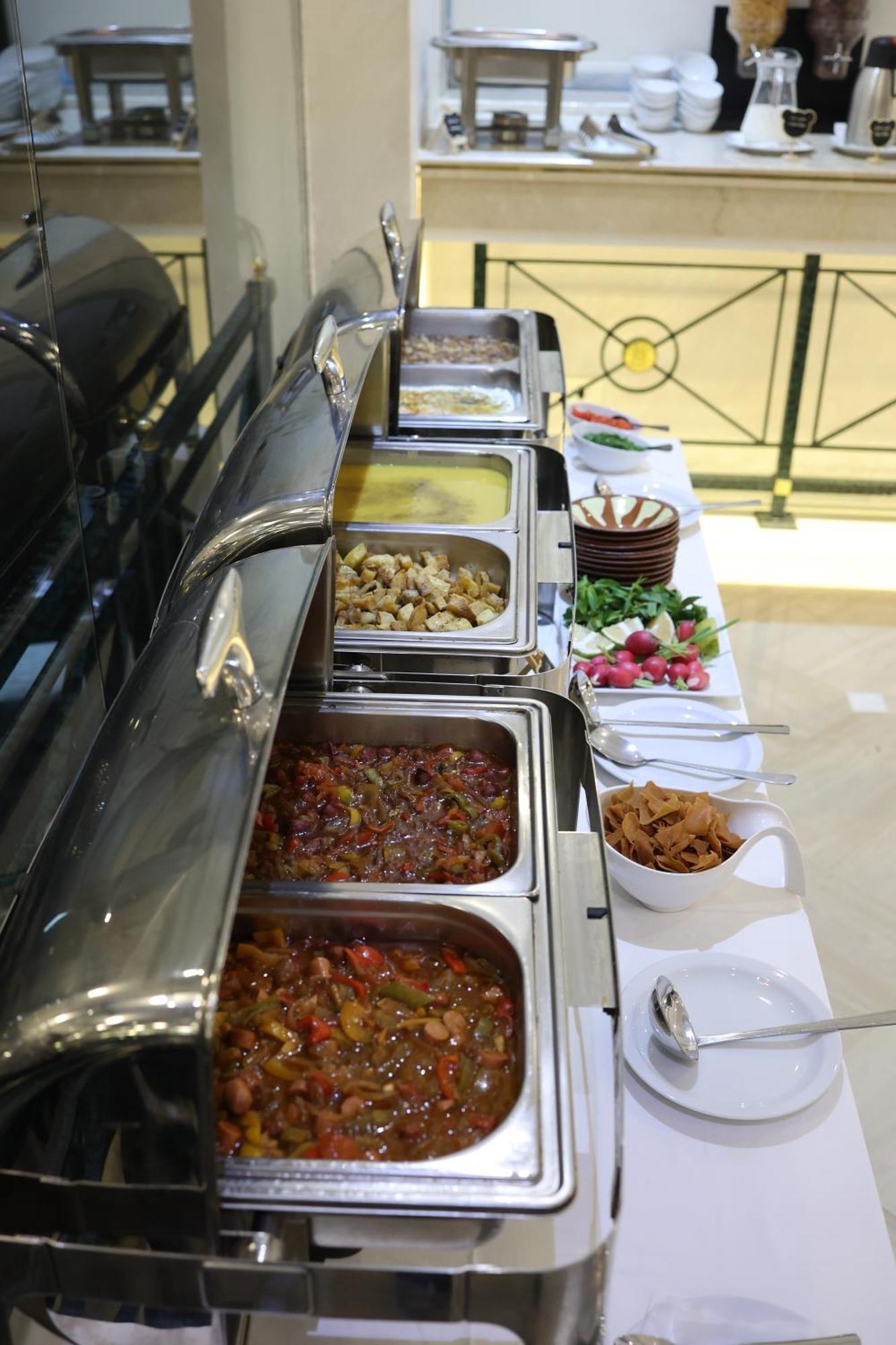 El Sheikh Suites Hotel Beirut Exteriör bild