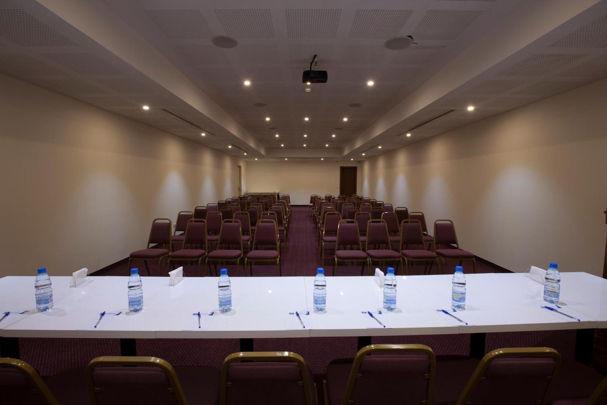 El Sheikh Suites Hotel Beirut Exteriör bild