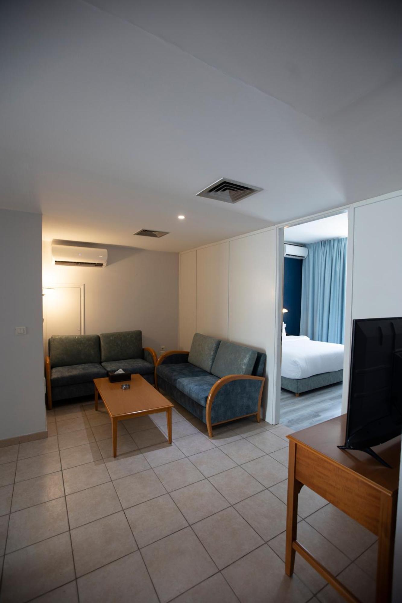 El Sheikh Suites Hotel Beirut Exteriör bild